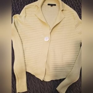 Faveur 40 Yellow long sleeved knit stretch sweater top  single button closure